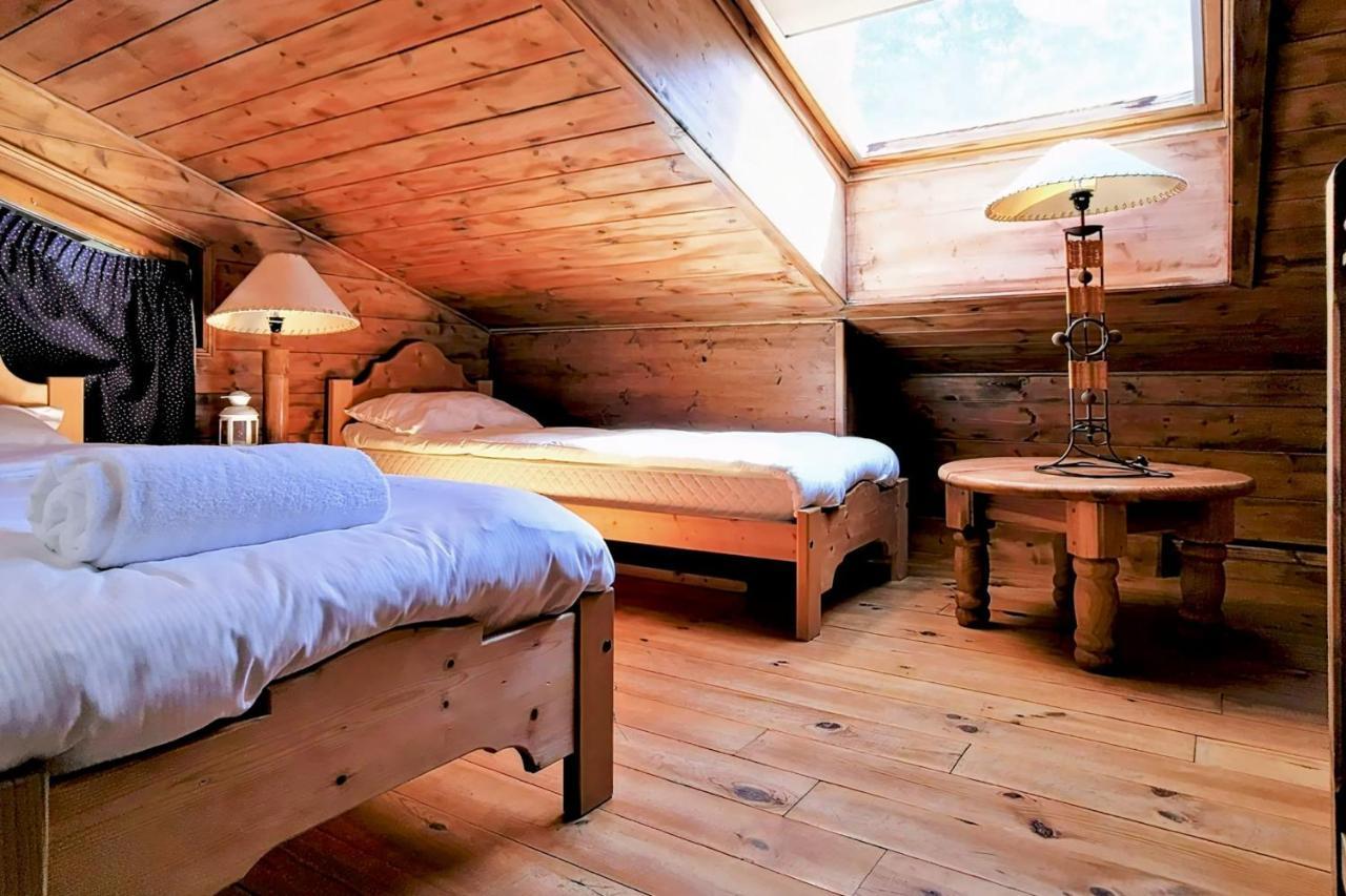Mont Blanc View Apt In The Heart Of Chamonix Exterior photo