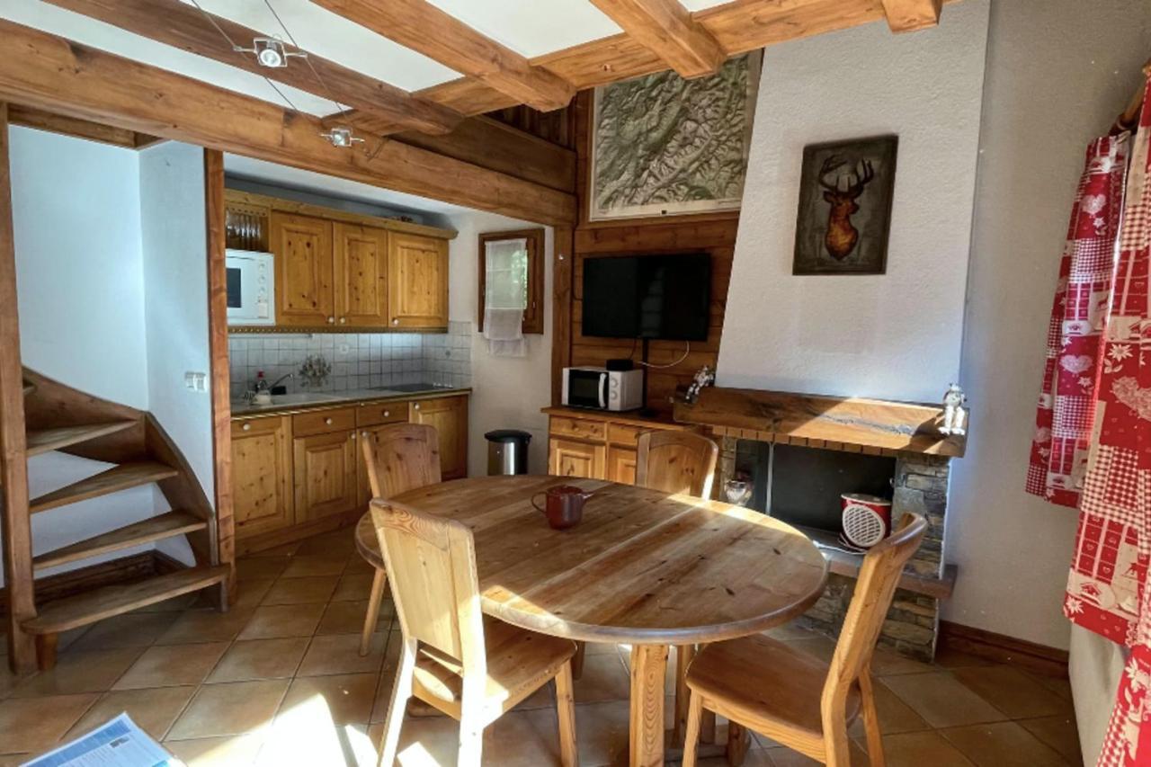 Mont Blanc View Apt In The Heart Of Chamonix Exterior photo