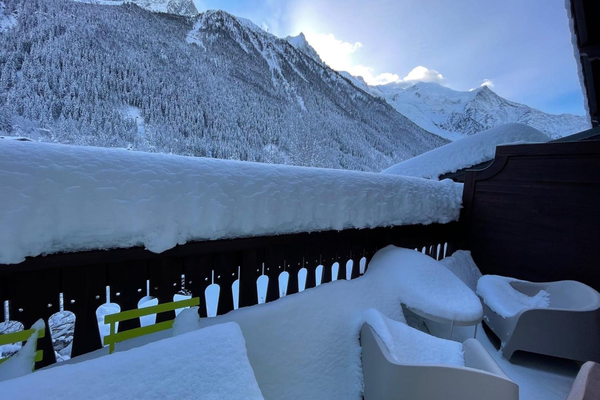 Mont Blanc View Apt In The Heart Of Chamonix Exterior photo